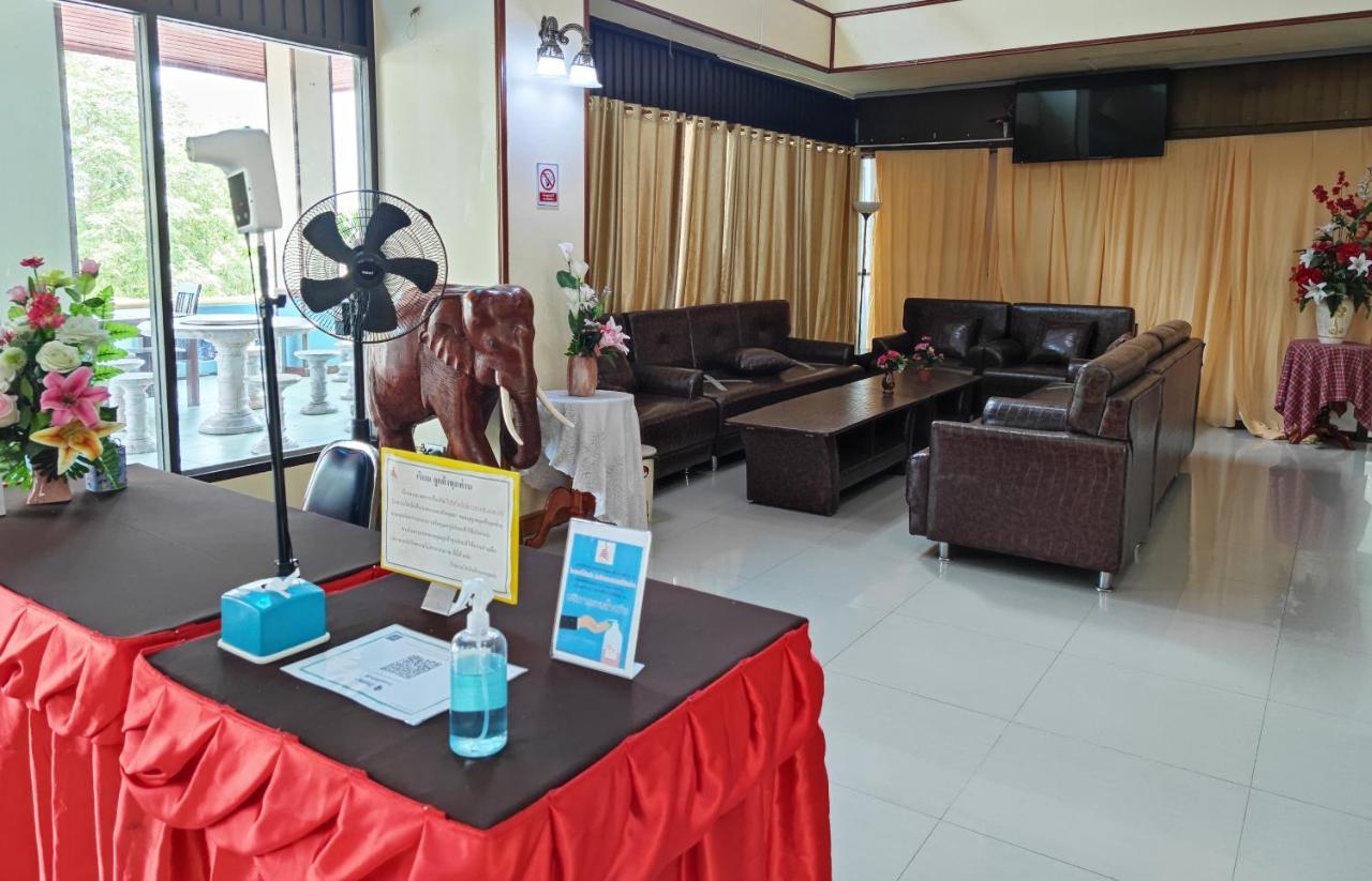 Toh Buk Seng Ayutthaya Hotel Exteriör bild
