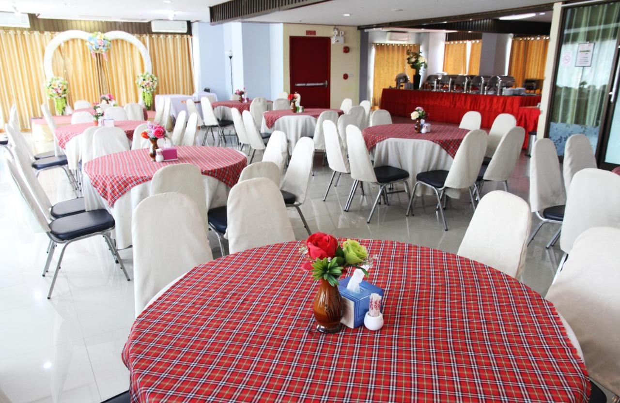 Toh Buk Seng Ayutthaya Hotel Exteriör bild