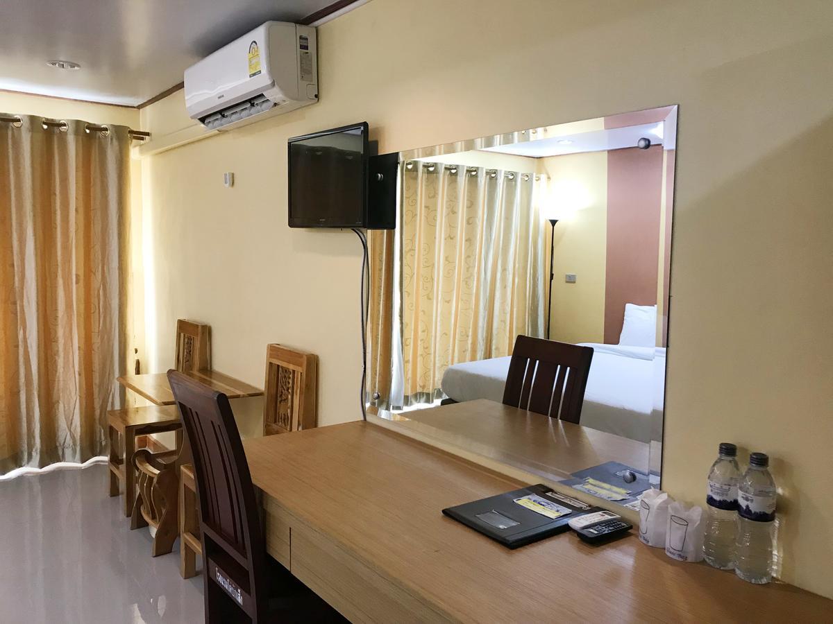 Toh Buk Seng Ayutthaya Hotel Exteriör bild