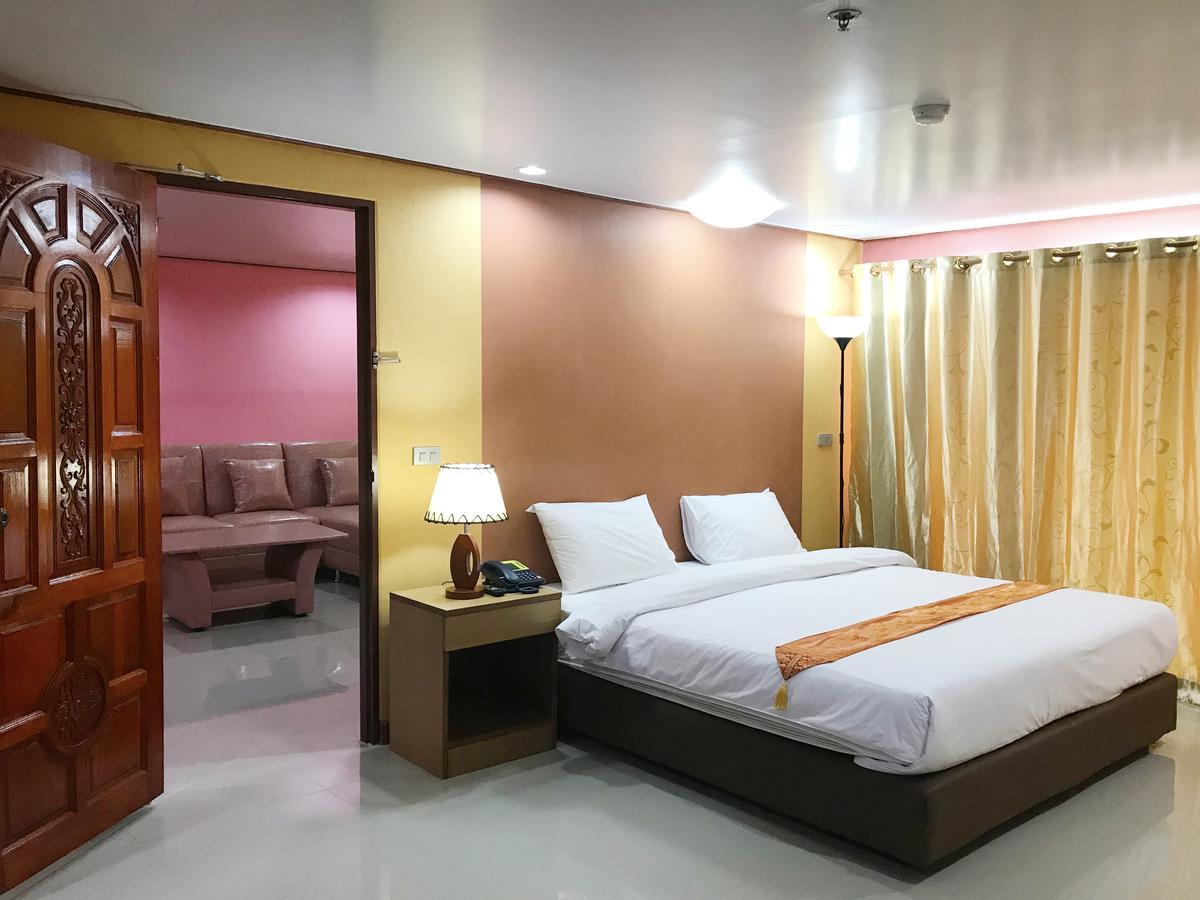 Toh Buk Seng Ayutthaya Hotel Exteriör bild